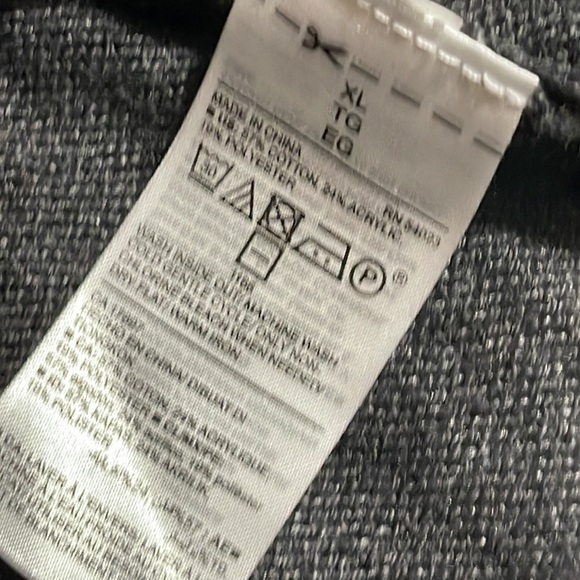 Nice Old Navy sweater XL - Picture 8 of 8